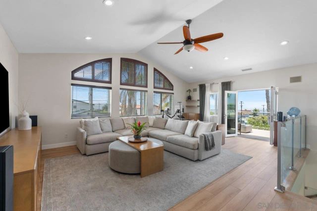 3776 Mactibby, San Diego, CA 92117