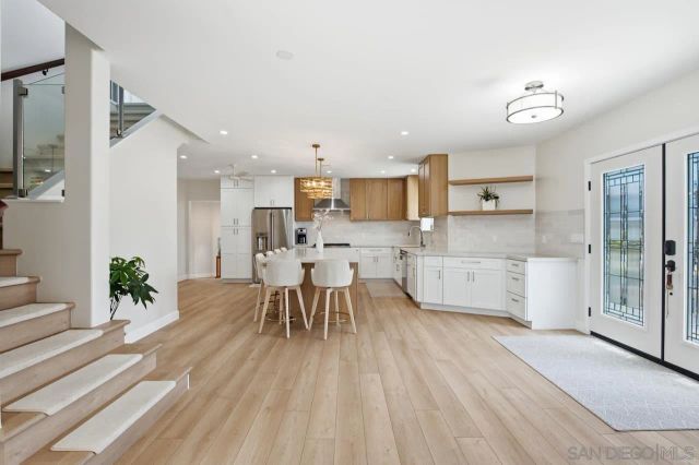 3776 Mactibby, San Diego, CA 92117
