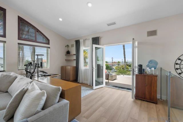 3776 Mactibby, San Diego, CA 92117
