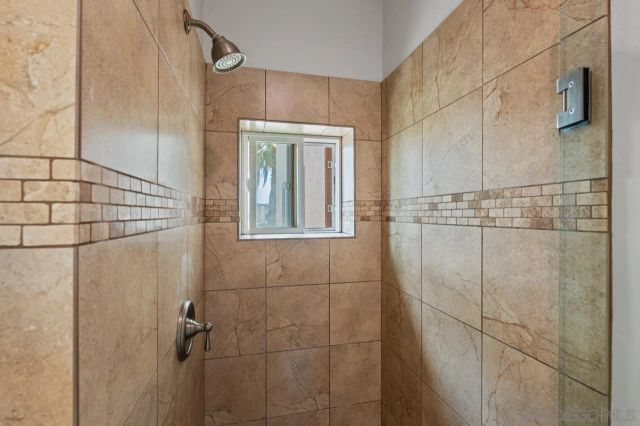 3776 Mactibby, San Diego, CA 92117