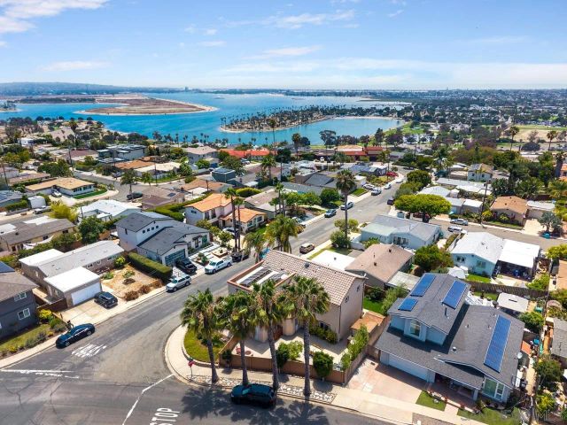 3776 Mactibby, San Diego, CA 92117