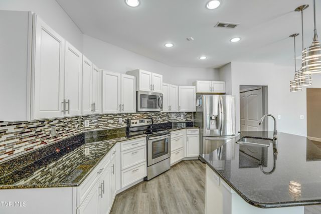 1434 Hatterdale Farm Road, Blountville, TN 37617