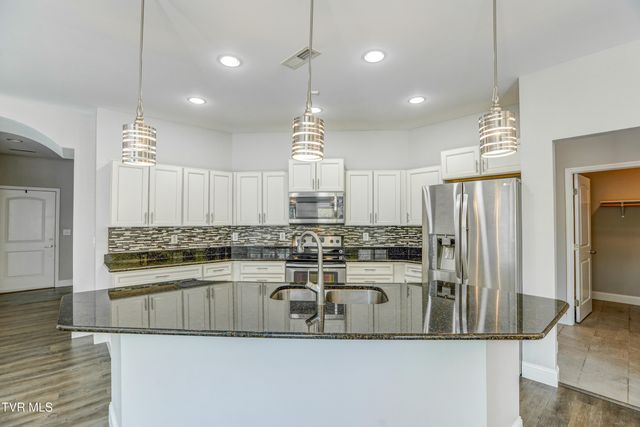 1434 Hatterdale Farm Road, Blountville, TN 37617