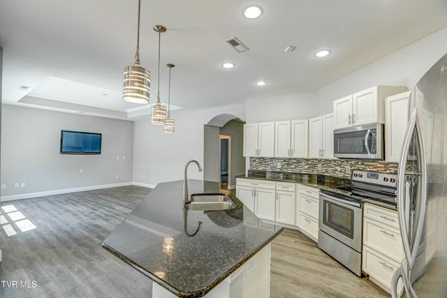 1434 Hatterdale Farm Road, Blountville, TN 37617