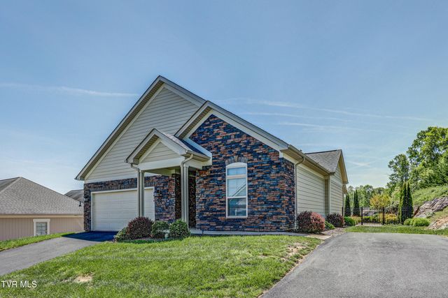 1434 Hatterdale Farm Road, Blountville, TN 37617