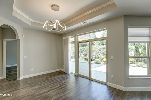 1434 Hatterdale Farm Road, Blountville, TN 37617