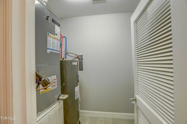 1434 Hatterdale Farm Road, Blountville, TN 37617