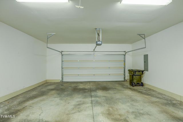 1434 Hatterdale Farm Road, Blountville, TN 37617