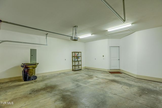 1434 Hatterdale Farm Road, Blountville, TN 37617