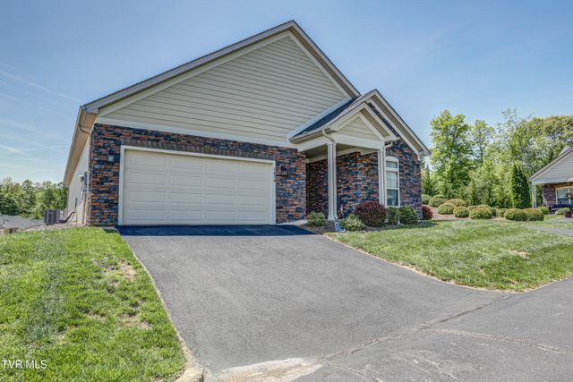 1434 Hatterdale Farm Road, Blountville, TN 37617