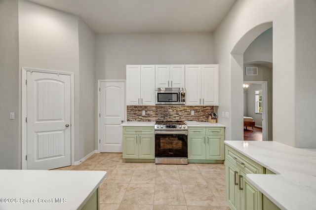 4239 Gardenwood Circle, Grant, FL 32949