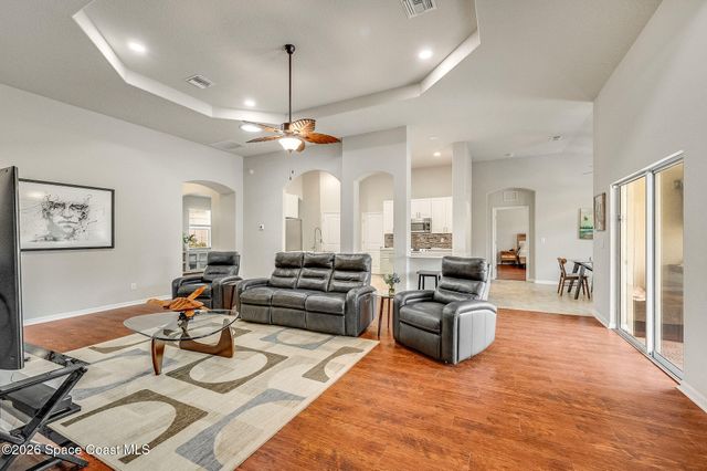4239 Gardenwood Circle, Grant, FL 32949