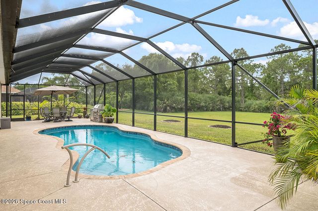 4239 Gardenwood Circle, Grant, FL 32949