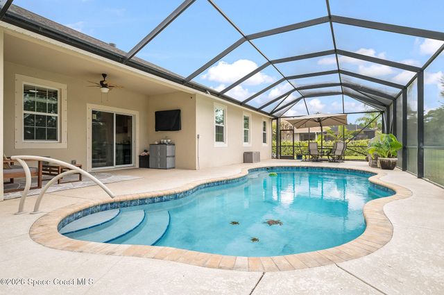 4239 Gardenwood Circle, Grant, FL 32949