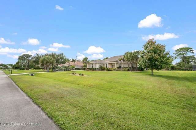 4239 Gardenwood Circle, Grant, FL 32949
