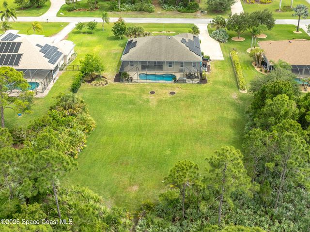 4239 Gardenwood Circle, Grant, FL 32949