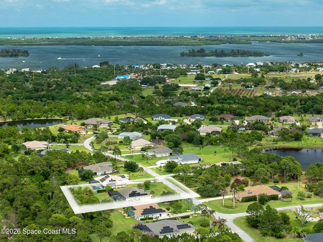 4239 Gardenwood Circle, Grant, FL 32949