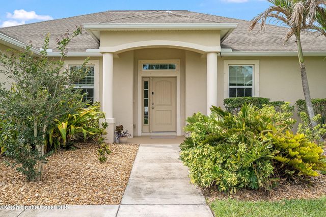 4239 Gardenwood Circle, Grant, FL 32949