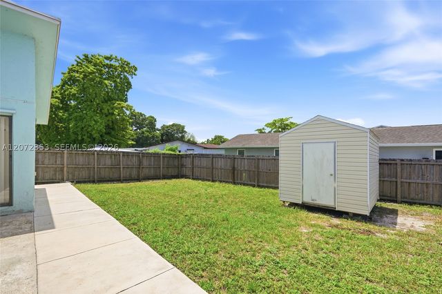 16604 SW 104th Ct, Miami, FL 33157