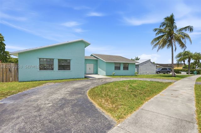 16604 SW 104th Ct, Miami, FL 33157
