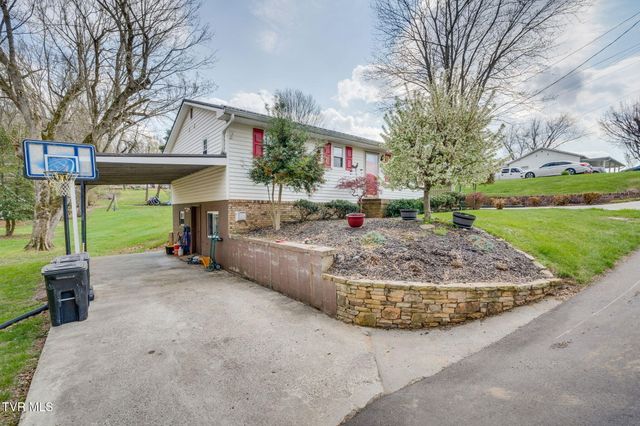 1224 East Mckinney Avenue, Rogersville, TN 37857