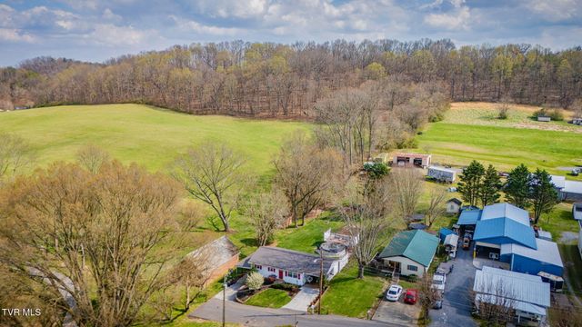 1224 East Mckinney Avenue, Rogersville, TN 37857