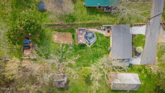 1224 East Mckinney Avenue, Rogersville, TN 37857