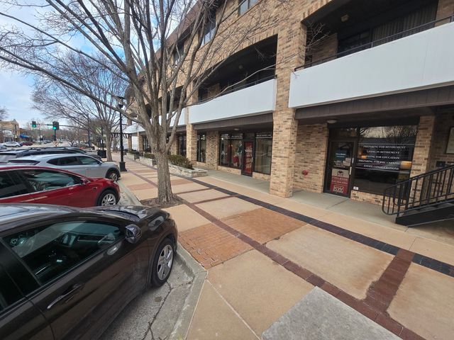 4745 Main Street 109, Lisle, IL 60532