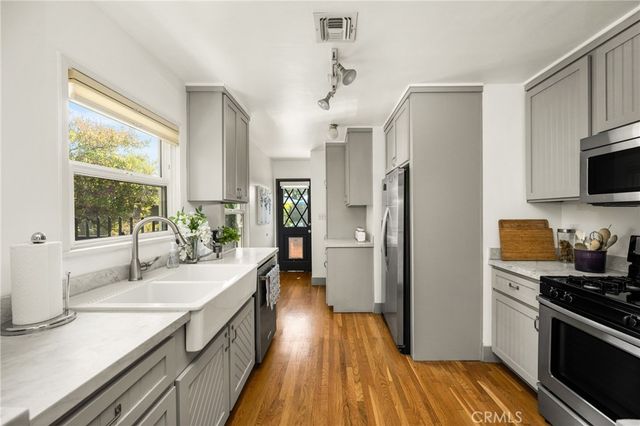 3461 Gardenia Avenue, Long Beach, CA 90807