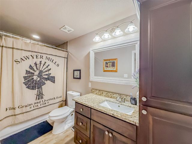 288 Nursery DR, Lexington, TX 78947