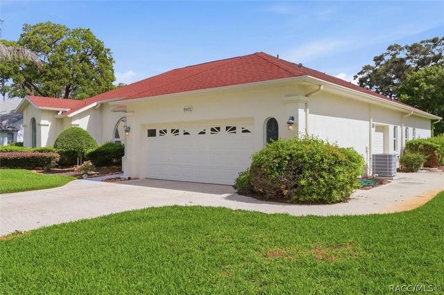 9401 Merriweather Drive, Weeki Wachee, FL 34613