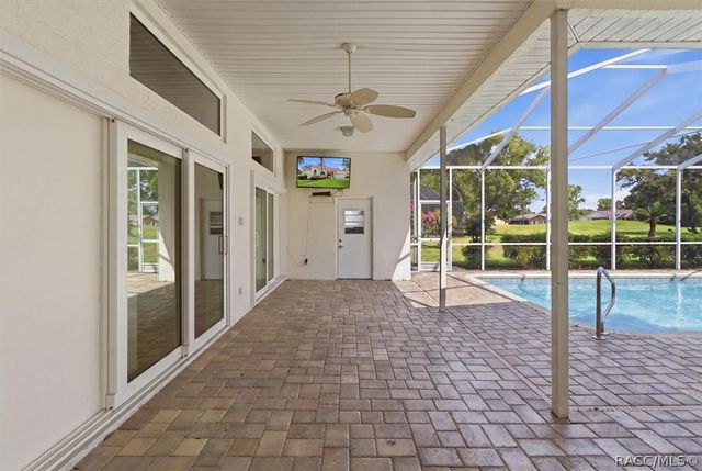 9401 Merriweather Drive, Weeki Wachee, FL 34613