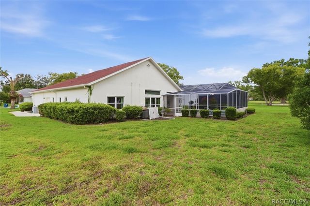 9401 Merriweather Drive, Weeki Wachee, FL 34613