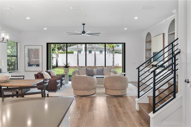 2403 DERBYSHIRE AVENUE, Lakeland, FL 33803