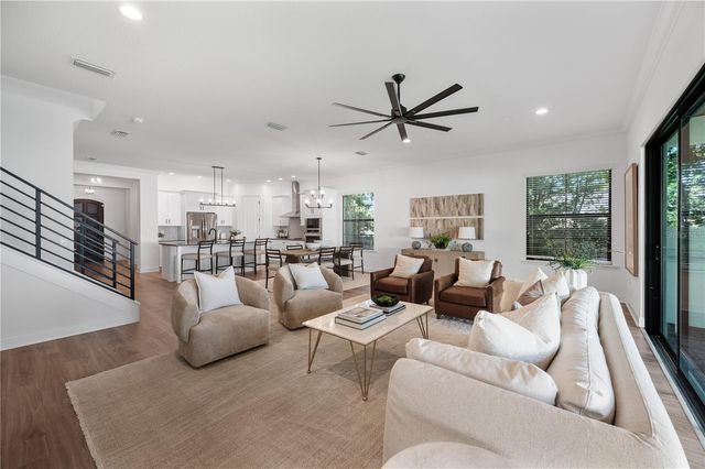 2403 DERBYSHIRE AVENUE, Lakeland, FL 33803