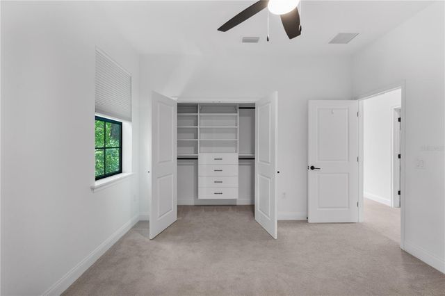 2403 DERBYSHIRE AVENUE, Lakeland, FL 33803