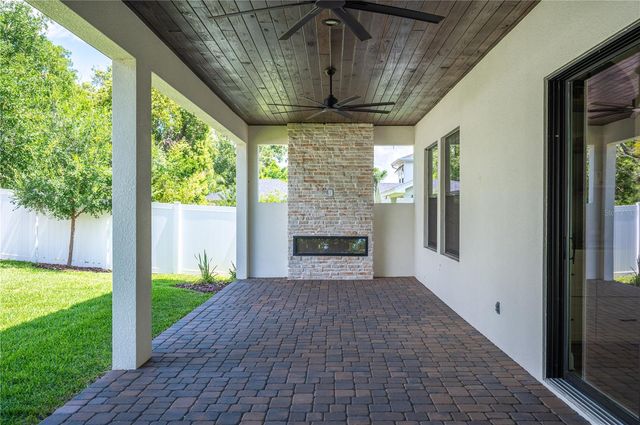 2403 DERBYSHIRE AVENUE, Lakeland, FL 33803