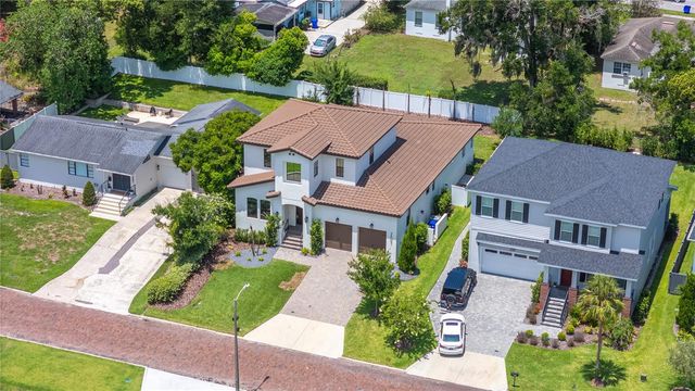 2403 DERBYSHIRE AVENUE, Lakeland, FL 33803