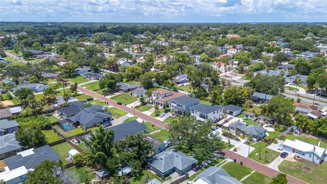 2403 DERBYSHIRE AVENUE, Lakeland, FL 33803