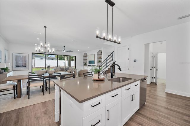 2403 DERBYSHIRE AVENUE, Lakeland, FL 33803