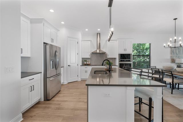 2403 DERBYSHIRE AVENUE, Lakeland, FL 33803