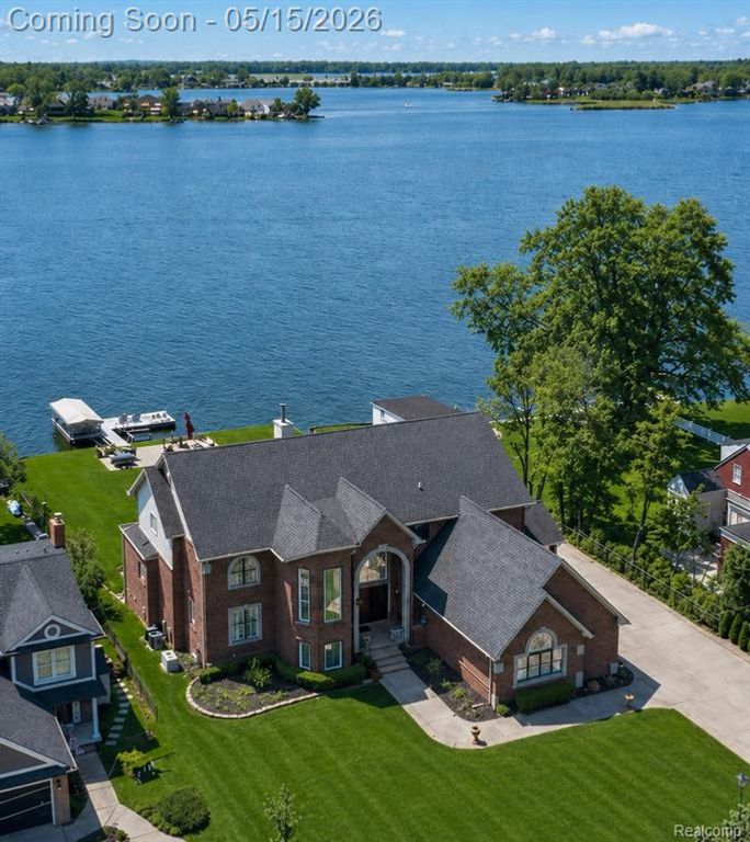 985 James K Boulevard, Pontiac, MI 48341