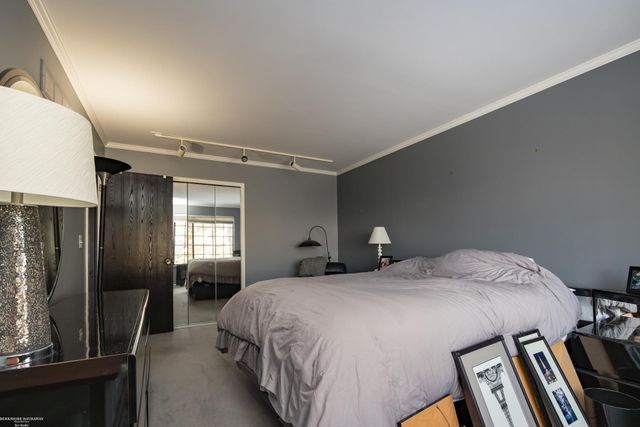 314 Meadow Bridge Drive, Rochester Hills, MI 48307