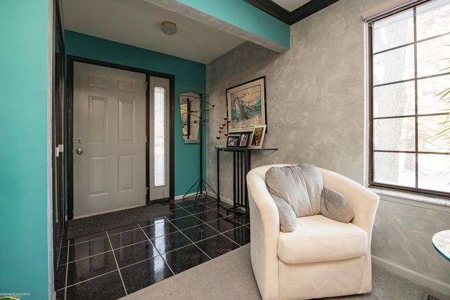 314 Meadow Bridge Drive, Rochester Hills, MI 48307