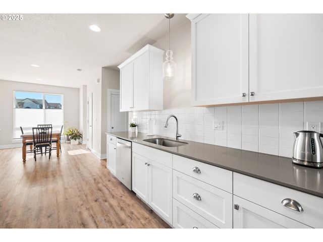 12524 Sw 171ST Ter, Beaverton, OR 97007