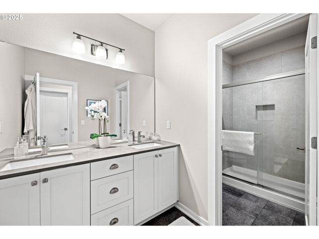 12524 Sw 171ST Ter, Beaverton, OR 97007