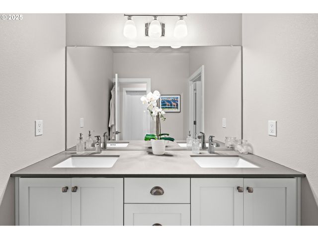 12524 Sw 171ST Ter, Beaverton, OR 97007