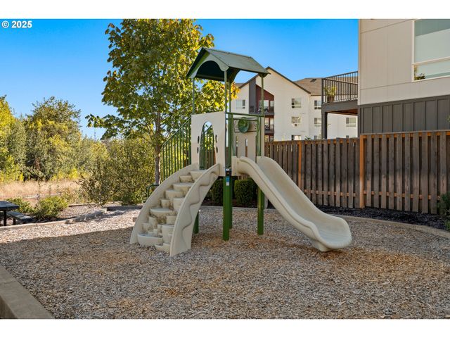 12524 Sw 171ST Ter, Beaverton, OR 97007