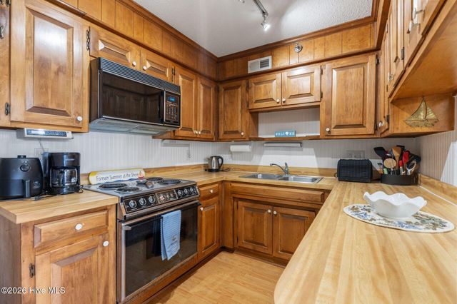 1896 New River Inlet Road 1203, N Topsail Beach, NC 28460