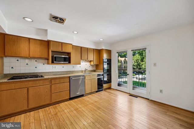 5904 VALERIAN LN, Rockville, MD 20852